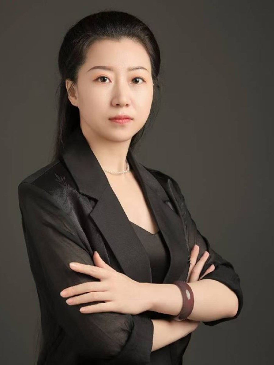 赵珊 · 德胜高端业务战略总监